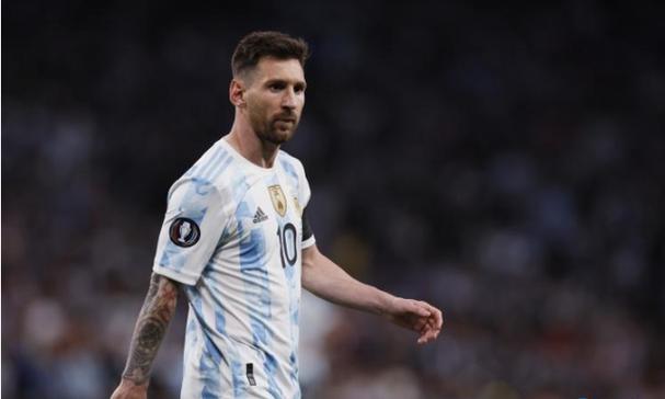 美国女子醉酒后忘收枪，